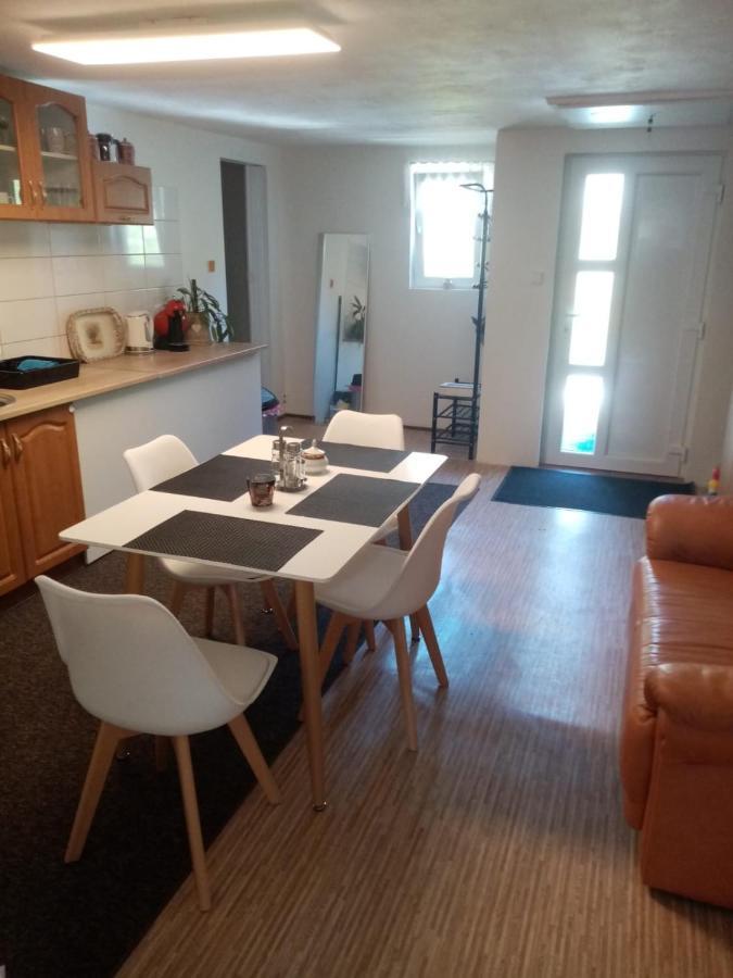 شقة Podkrovni Apartman Tereza رومبورك المظهر الخارجي الصورة